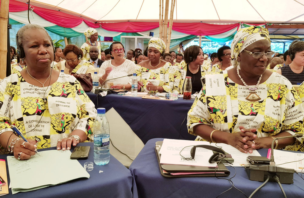 La secrétaire générale adjointe pour l'Afrique Bintou Keita et l'équipe de l'ONU à la conférence des femmes dirigeantes à Bujumbura, le 24 octobre 2019. Photo ONU/Napoleon Viban